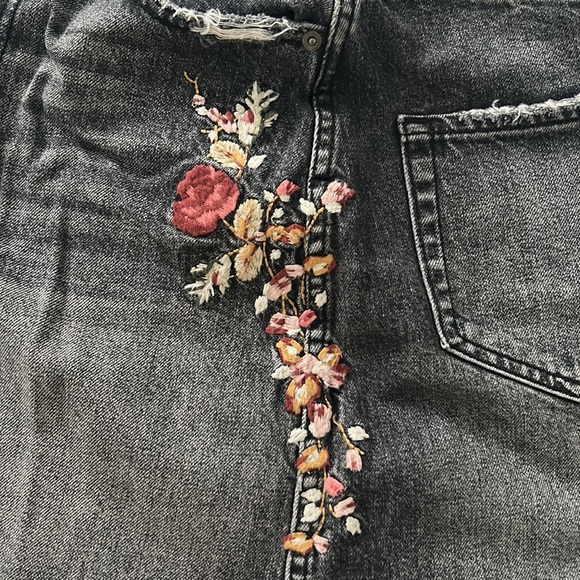 Abercrombie denim skirt with detail - Picture 6 of 9